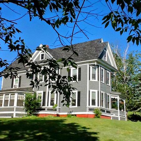 Private 2 Bedrooms And 1 Bathroom In Grand Victorian Home In The Heart Of The Whiite Mountains! Great Host Whitefield Buitenkant foto